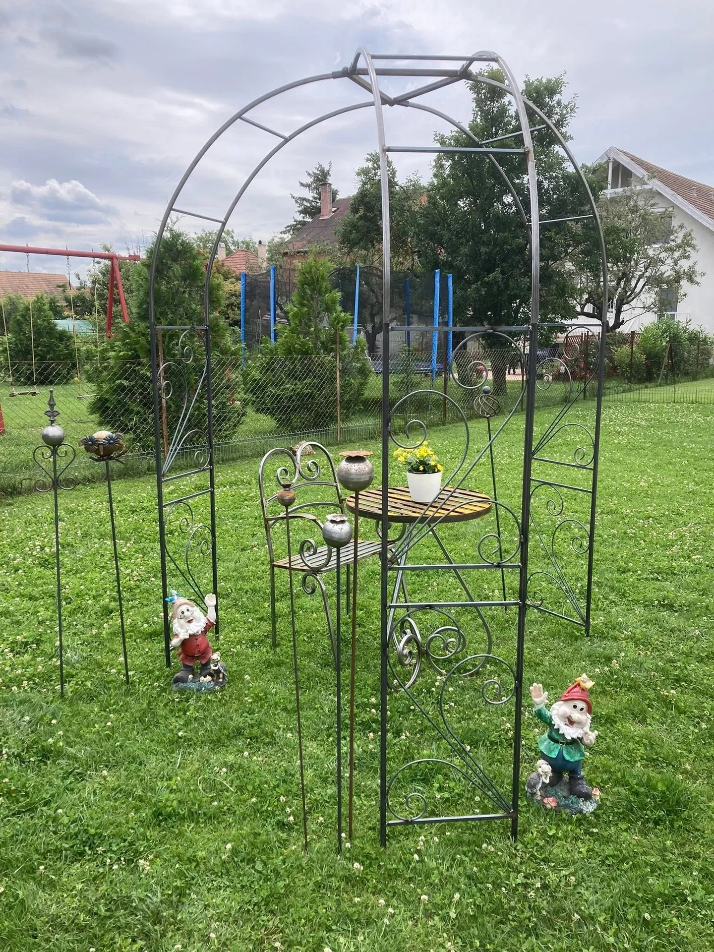 Szimmetrikus 3 lábas pavilon